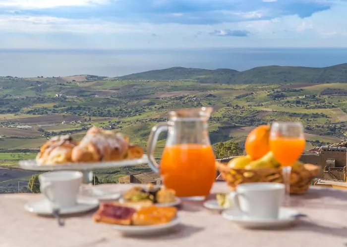 Montemare Bed & Breakfast 4*